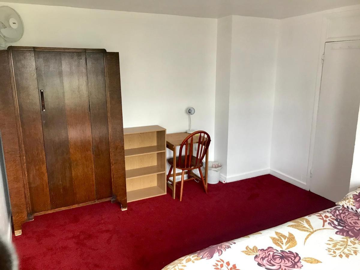 Cosy Room 2 London Bagian luar foto