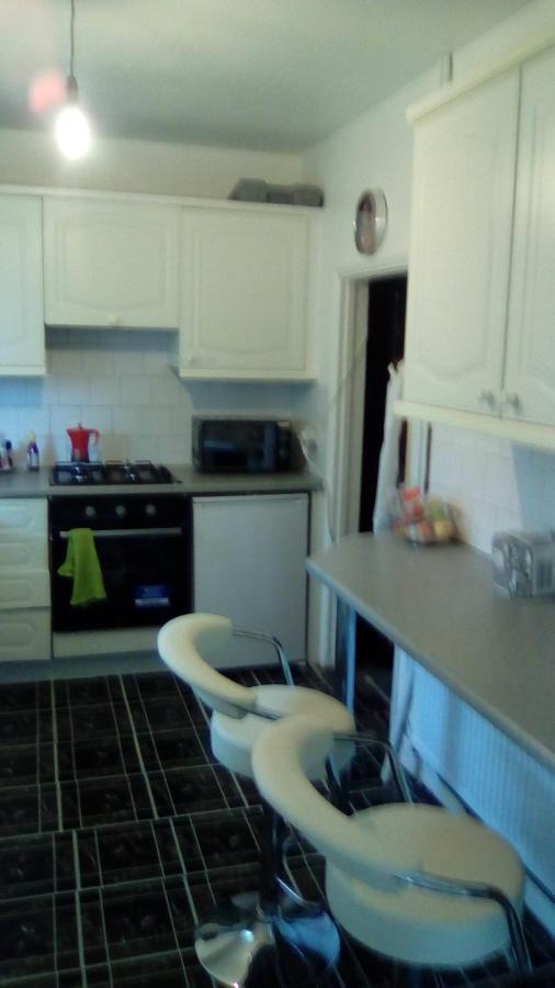 Cosy Room 2 London Bagian luar foto