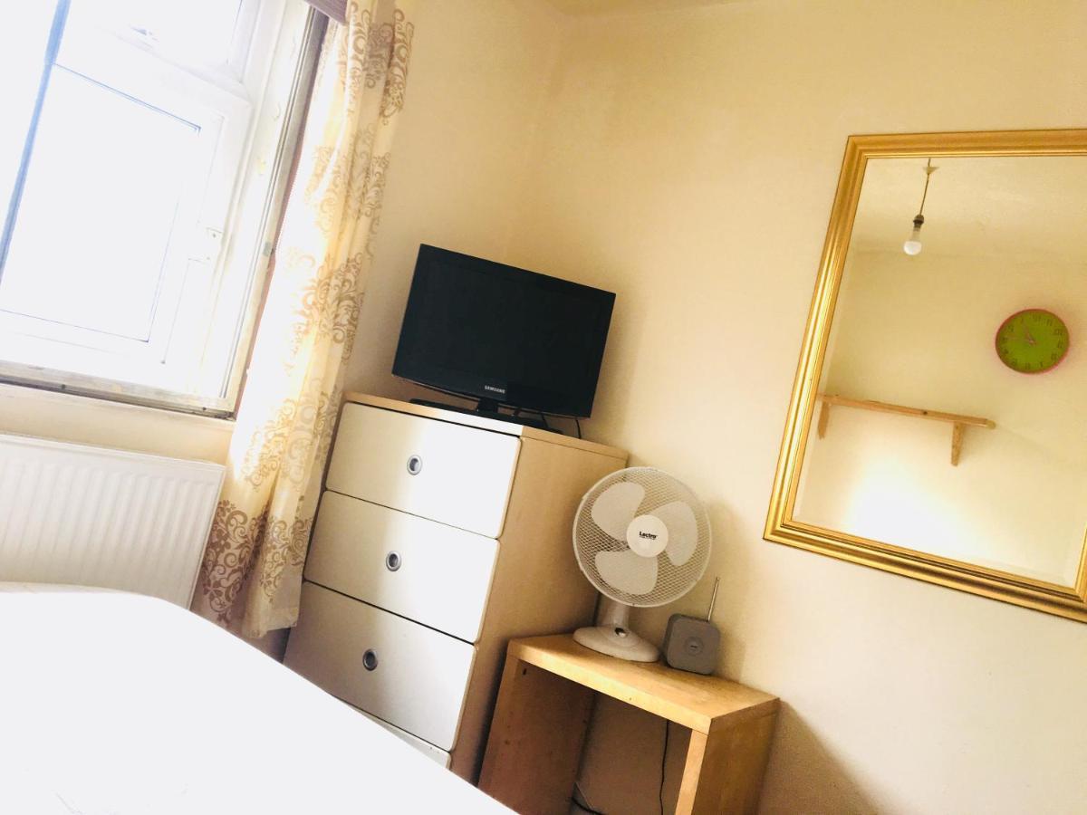 Cosy Room 2 London Bagian luar foto